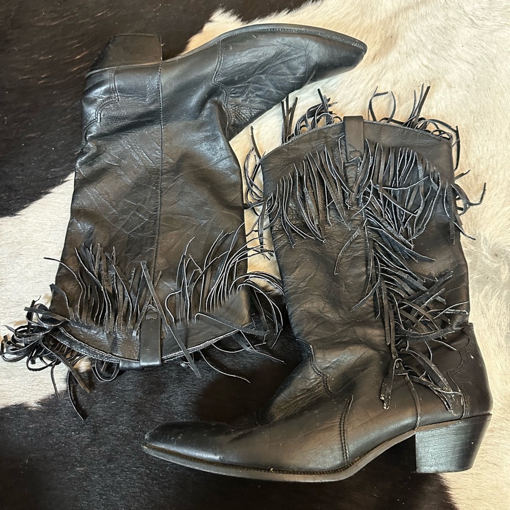 Vintage leather Dingo black fringe women’s cowboy boots size 10 / 10.5